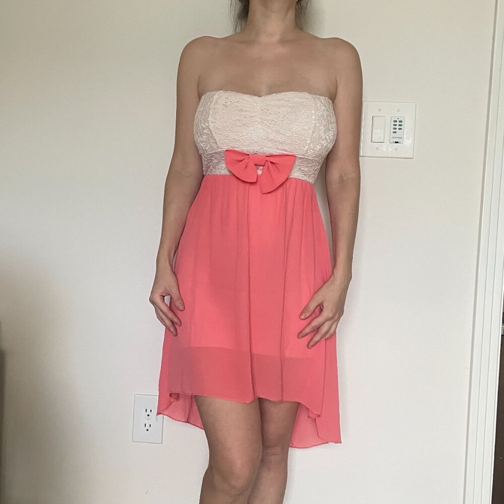 Strapless asymmetrical dress